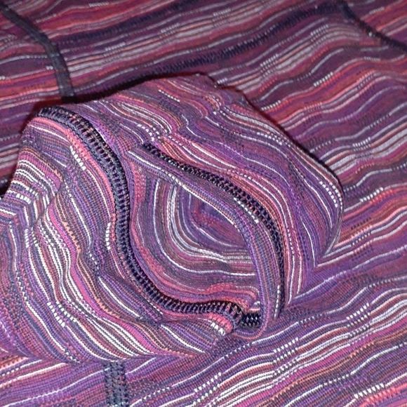 Lululemon Define Jacket
Space Dye‎ Regal Plum 4 - Picture 12 of 13